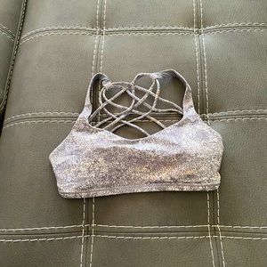 Lululemon sports bra